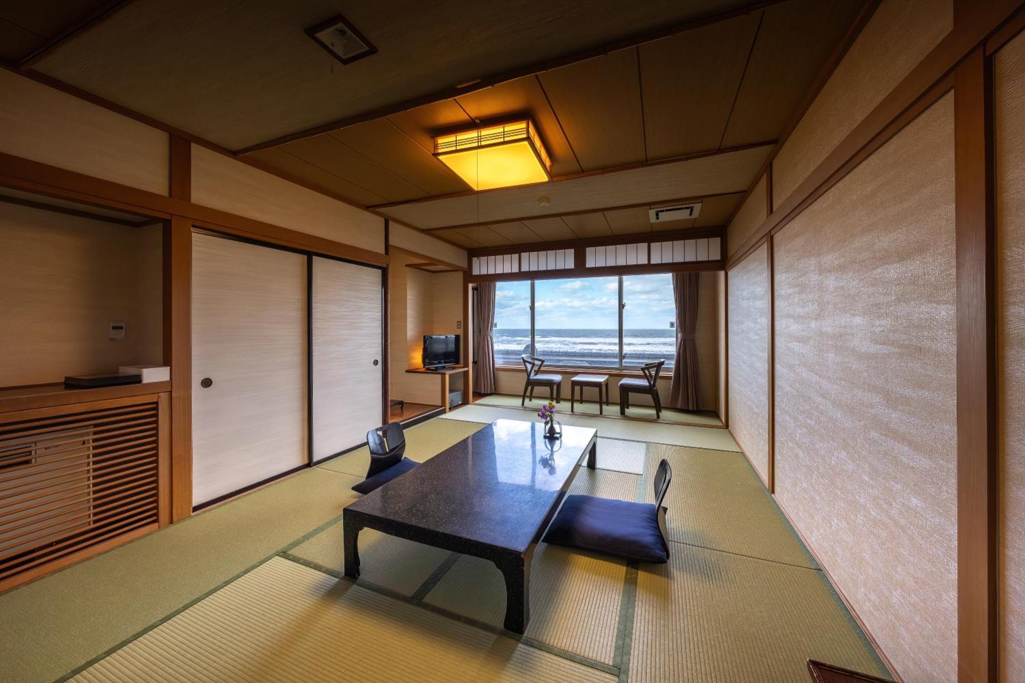 Ikkyu -Seaside Hotel- Tsuruoka Exterior photo